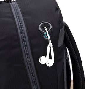 Sac à dos de sport décontracté grande capacité 40L avec impression de logo personnalisé, en polyester imperméable avec fermeture éclair, idéal pour le camping, la randonnée, l'alpinisme et la mode. - Product Image 4