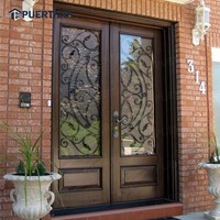 Porte d'entrée en bois massif sur mesure avec grille décorative en fer forgé et design en fonte pour l'extérieur