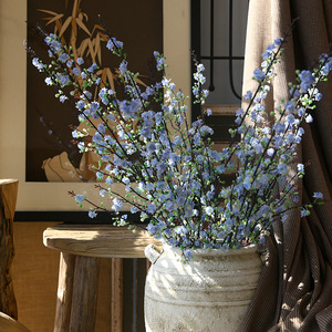 ดอกพลัมประดิษฐ์สีฟ้าจากยี่ห้อ Yihua สำหรับตกแต่งบ้านและจัดดอกไม้ - Product Image 1