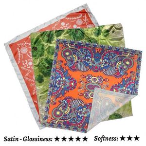Bandana en coton classique bleu vif, doux, personnalisé, idéal pour les tenues en jean pour une ambiance vintage - Product Image 4