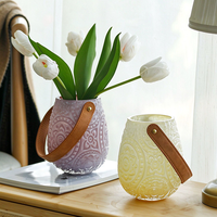 Vase en verre gaufré en forme de sac à main avec poignée en cuir marron, vase rond pour fleurs fraîches, branches séchées, décoration de table pour la maison