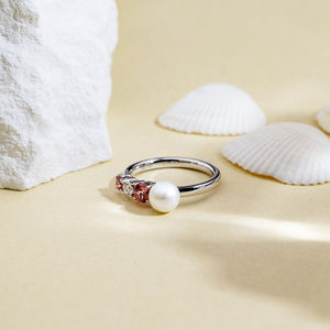 แหวนเพชรเม็ดกลมประดับมุกและพลอยสีชมพูทรงกลม ดีไซน์หรูหรา ทอง 18K รุ่น MSR-1635 จาก Messi Jewelry - Product Image 1