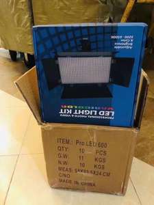 كاميرا تيك توك احترافية ثنائية اللون رائعة لإضاءة الفيديو في الاستوديو قابلة للحمل طراز 600 <span class=keywords><strong>Pro</strong></span> من سلسلة Led <span class=keywords><strong>Pro</strong></span> - Product Image 6