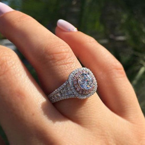 Anello da Donna con Micro Pavé di Zirconi Rosa, Gioiello per Matrimonio, Fidanzamento, Uso Quotidiano e Feste, Idea Regalo - Product Image 2