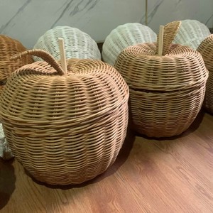 Cesta de Mimbre Tejida para Frutas con Tapa, Contenedor de Almacenamiento Artesanal Único para Dulces y Bocadillos - Product Image 3