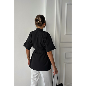 Blusa de Popelina con Detalle de Fruncido en la Cintura, Blusa Negra para Mujer, Manga Corta, Corte Ajustado, Top Moderno - Product Image 1