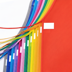 Delantal desechable para niños pequeños Tela no tejida Impermeable Transpirable para alimentación y manualidades - Product Image 1