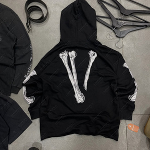 Sudadera con Capucha Unisex de Verano, Estilo Clásico Retro Premium, 100% Algodón de Alta Calidad, Estampado de Calaveras y Huesos, Cuello Redondo, 360g - Product Image 2