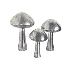 Champignon décoratif en aluminium moulé en finition brute, sculptures de décoration intérieure, sculptures en métal pour la maison - Product Image 1