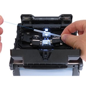 Fujikura 33S Fiber Optic Fusion Splicer With Ct16 Cutter And Lt27 Blade For <b>Telecommunication</b> Use - Product Image 3
