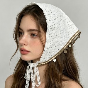 Foulard triangulaire à œillets avec pompons à pièces, en dentelle style bohème, à nouer, multi-usage (couvre-taille), accessoires de vacances d'été - Product Image 1