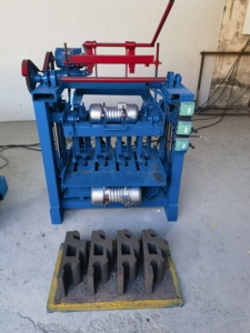 Máy làm gạch 4-35a rẻ nhất được sử dụng để sản xuất máy làm khối gạch rỗng 8 inch - Product Image 3