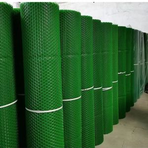 Rouleau de clôture en treillis métallique en plastique vert 15.7IN X 10FT Grillage de poulet en plastique pour volaille Poulet <span class=keywords><strong>Chiot</strong></span> Lapin Clôture en plastique florale - Product Image 6