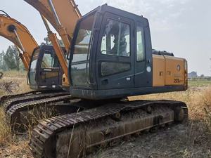 Excavatrice d'occasion HyundaiR225LC-7 d'origine coréenne en bon état avec moteur et pompe, vente au meilleur prix - Product Image 2