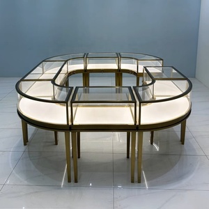 Design di Arredamento per Gioiellerie, Vetrina Espositiva in Vetro Dorato, Bancone Espositivo Personalizzato per Negozi di Gioielli - Product Image 6