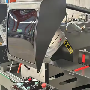 Sierra de corte de precisión de doble cabezal CNC integrada para la fabricación de ventanas y puertas de aluminio y PVC - Product Image 2