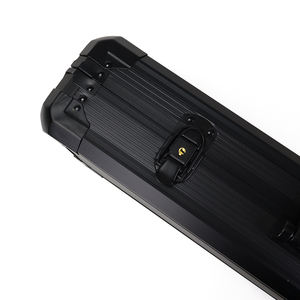 Vente flash : 500 pièces de boîtes en aluminium noir avec logo, vides, durables, pour le rangement de jetons de <span class=keywords><strong>poker</strong></span> de 40 à 43 mm et accessoires de casino - Product Image 3