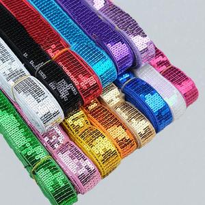 25mm 18m vente en gros bricolage couture paillettes dentelle garnitures <span class=keywords><strong>pas</strong></span> <span class=keywords><strong>cher</strong></span> 5 rangées carré Sequin maille ruban coupe noël perlé dentelle tissu - Product Image 4