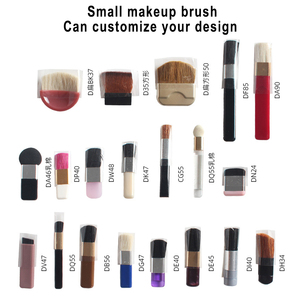 Logo personnalisé 8 pcs <span class=keywords><strong>Pinceaux</strong></span> Vegan Rouge Jour de Noël Marque Privée Cosmétiques Maquillage Ensembles de <span class=keywords><strong>Pinceaux</strong></span> avec Boîte - Product Image 3