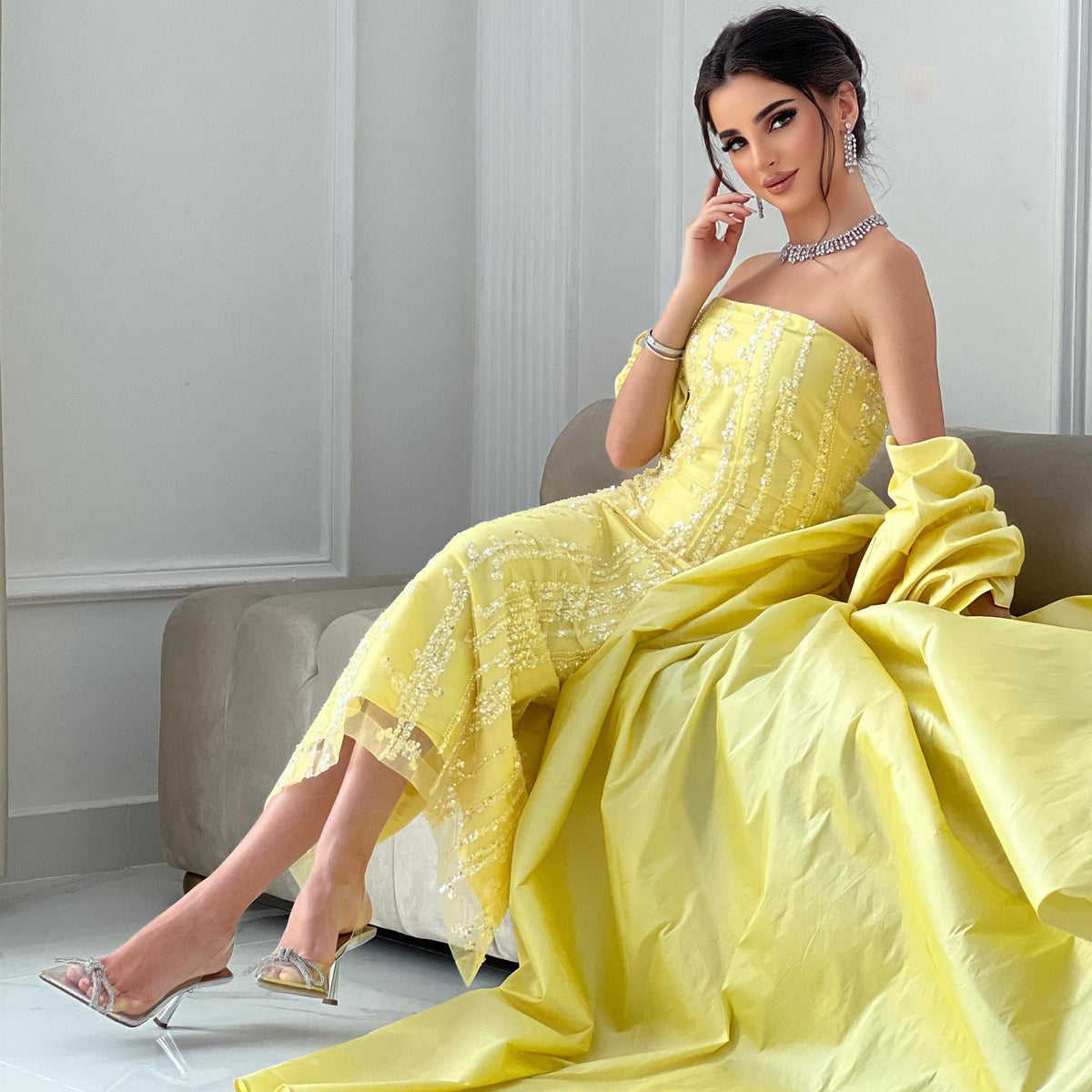 สีเหลือง