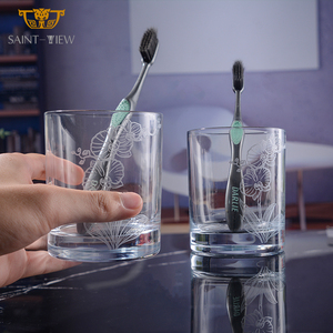 Set di Lusso in Cristallo con Motivo Personalizzato, Ecologico, Sei Pezzi per Bagno: Portaspazzolino, Portadentifricio, Bicchieri per Gargarismo e Collutorio - Product Image 4