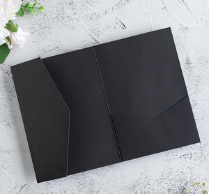 Porte-invitations pliables en papier couché moderne et écologique personnalisés pour cartes de visite de mariage et d'anniversaire - Product Image 5