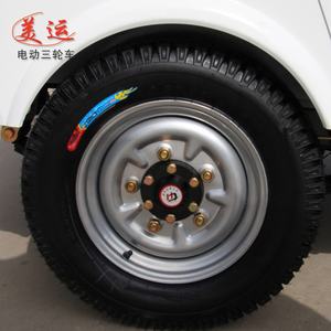 Motociclo a Tre Ruote Semi-Chiuso da 200cc Raffreddato ad Acqua, Capacità di Trasporto 4 Passeggeri - Product Image 6