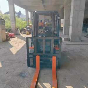 Carretilla elevadora de combustión interna usada de 3 toneladas de alta calidad Excelente rendimiento Maquinaria de construcción de segunda mano - Product Image 6