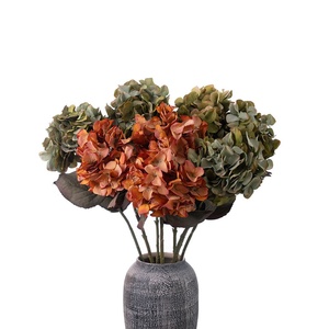 Fabricant transfrontalier de décoration intérieure en gros style INS, Hortensia artificiel style INS pour mariage, Hortensia artificiel séché et stabilisé - Product Image 4