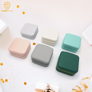 Estuches de Joyería Portátiles de Cuero PU FADELI FDL-SN102 con Logotipo Personalizado al por Mayor, Cajas de Joyería Pequeñas para Viaje, para Anillos y Collares - Product Image 5