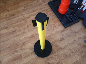 Manager Queue Car Show <span class=keywords><strong>Q</strong></span> Manager Queue Pole Barrera de cinturón retráctil Poste de puntal negro <span class=keywords><strong>para</strong></span> control de multitudes - Product Image 5