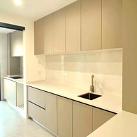Meuble de cuisine modulaire YALIG moderne, étanche et écologique, avec crédence en PVC acrylique et accessoires de robinetterie