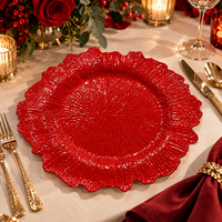 Assiette de présentation de luxe 13 pouces en plastique or rose, bord floral texturé thermolaqué, décoration de table moderne pour réception de mariage