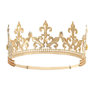 Couronne royale dorée GTP14 vintage avec strass et pointes pour costume, fête à thème médiéval - Product Image 6