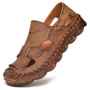 Nouvelles sandales d'été pour hommes, chaussures de plage en cuir pour hommes, chaussures décontractées tendance, chaussures ouvertes, chaussures de conduite d'extérieur en une seule pièce. - Product Image 5