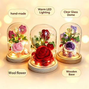 Lámpara de Noche con Cubierta de Cristal y <span class=keywords><strong>Flores</strong></span> de Lana Tejidas a Mano, Regalo Romántico con Luz LED Cálida, Decoración de Escritorio - Product Image 3