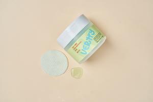 แผ่นขัดผิวทีทรีและเซนเทลล่า ผสม PHA สำหรับผิวเป็นสิวง่าย แผ่นผลัดเซลล์ผิวอย่างอ่อนโยนทุกวัน ช่วยกระชับรูขุมขนและปลอบประโลมผิว - Product Image 6