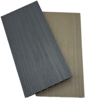 Terrasse en bois composite co-extrudé personnalisable, simple face, facile à installer avec design moderne pour une utilisation en extérieur