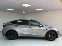Tesla Model Y 2024 Argent RWD SUV Électrique de Luxe Autonomie CLTC 554 km Zéro Kilométrage Nouveau Véhicule Électrique pour le Marché Mondial