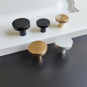 Poignée simple en cuivre noir de luxe moderne, quincaillerie de tiroir nordique en aluminium pour cuisine, chambre, salle de bain, hôtel - Product Image 2