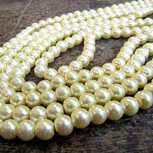 Perles couleur or nacré 8 mm vendues par brin de 16 pouces de long - Product Image 1