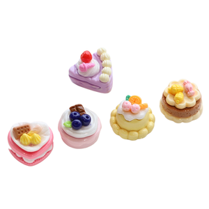 Juguete <span class=keywords><strong>de</strong></span> simulación <span class=keywords><strong>de</strong></span> comida: Pastel en forma <span class=keywords><strong>de</strong></span> corazón, accesorios <span class=keywords><strong>de</strong></span> pegamento DIY al por mayor, llavero, cadena para teléfono móvil (precio <span class=keywords><strong>de</strong></span> <span class=keywords><strong>lista</strong></span>) - Product Image 1