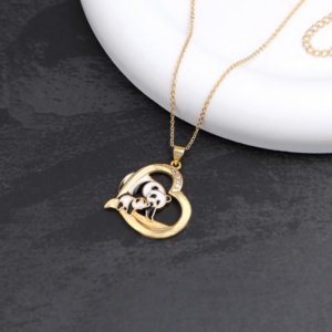 Collana con Panda per Donne e Innamorati, Ciondolo a Forma di Cuore con Panda, Collana con Cuore, Gioielli Personalizzati, Regali per la Festa della Mamma - Product Image 1