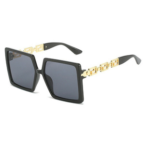 Nuevas Gafas <span class=keywords><strong>de</strong></span> Sol <span class=keywords><strong>de</strong></span> Moda con Protección UV400, Cadena y Montura Grande Cuadrada para Mujer - Product Image 3