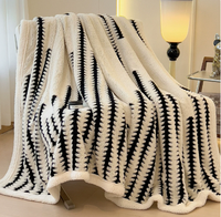 Couverture en flanelle épaisse à rayures de luxe pour toutes les saisons, douce, agréable pour la peau, réversible, surdimensionnée, chaude, pour lit, canapé, pour la maison