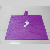 Poncho de pluie réutilisable personnalisé imprimé PVC en plastique Cadeaux imperméables en plastique imperméable complet pour adultes Poncho de pluie imperméable