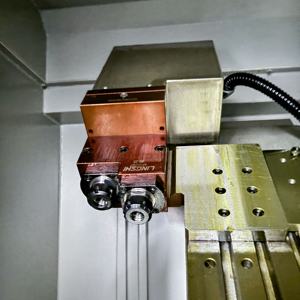 Torno CNC de Eje Único Multifunción Horizontal de Programación Automática YH6L, Torno de Metal para Torneado de Ejes Delgados de Largo Alcance - Product Image 4
