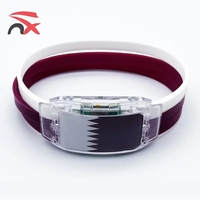 Bracelets personnalisés imprimés pour les fans de football mondial, bracelets en silicone à LED clignotants avec drapeau argentin pour les fêtes à domicile