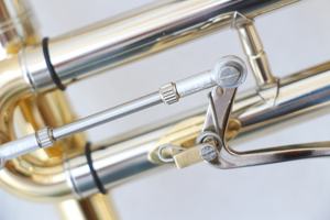 ฟลูเกิลฮอร์น Monel Valves BB พร้อมตัวระฆังทองเหลืองเคลือบทองแดง วาล์ว Monel แบบ T-Rigger วาล์วที่ 3 ช่วยปรับเสียงให้แม่นยำ - Product Image 4