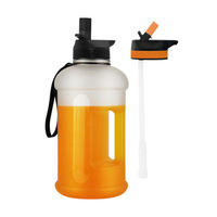 Bouteille d'eau de 2,2 L (64 oz) noire, grande capacité, anti-fuite, personnalisable pour la salle de sport, avec manchon au choix